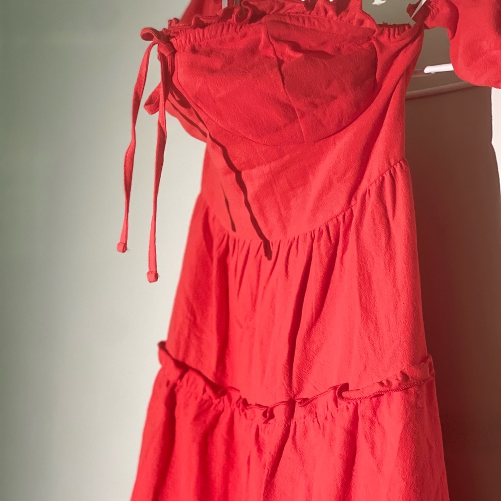 Pretty Red Dress - Picture 2 of 5